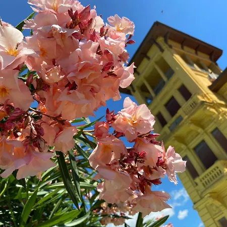 Hotel Moorings Barga
