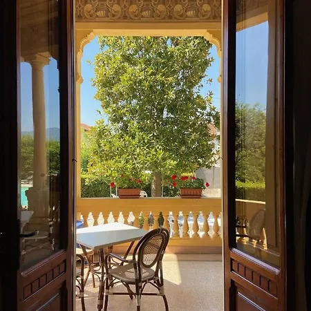Moorings 3* Barga