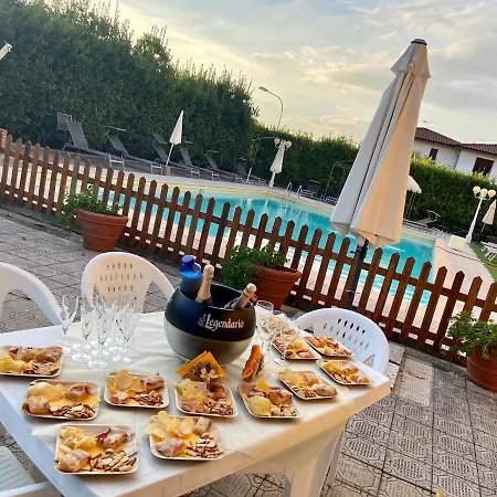 Hotel Moorings Barga