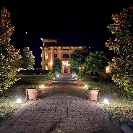 Hotel Moorings Barga
