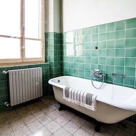 Moorings 3* Barga