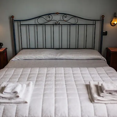 Hotel Moorings Barga