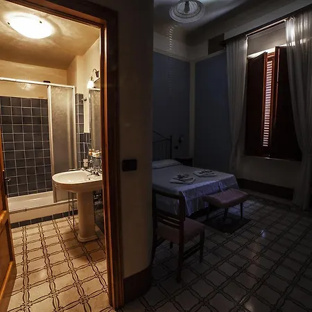 Hotel Moorings 3*