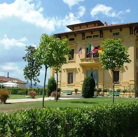 Moorings Hotel 3*