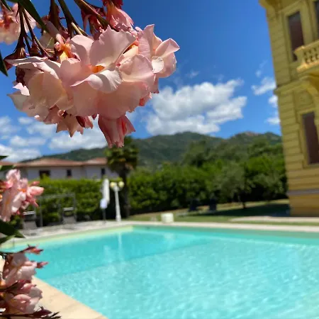 Hotel Moorings