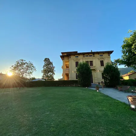 Moorings ホテル 3*