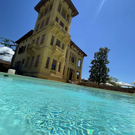 Moorings 3* Barga