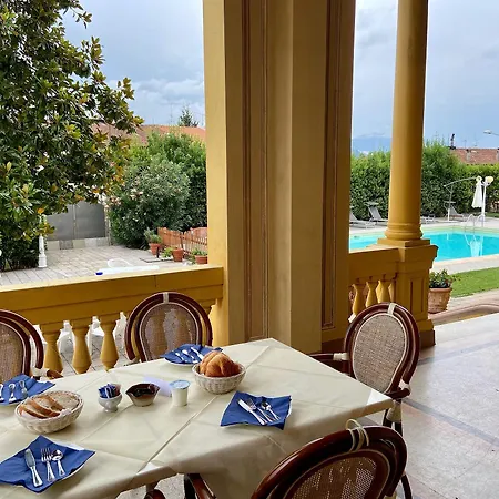 Moorings 3* Barga