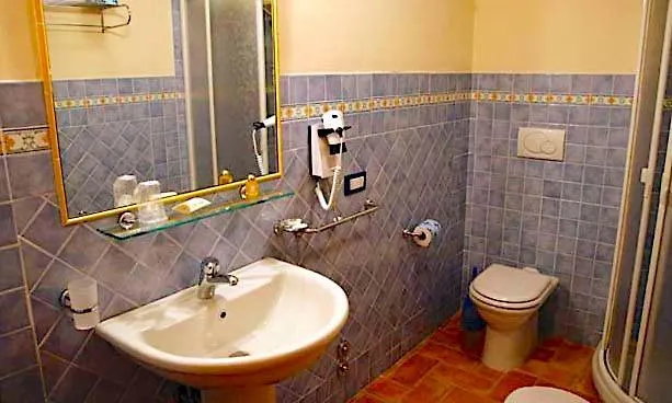 Ξενοδοχείο Moorings 3*
