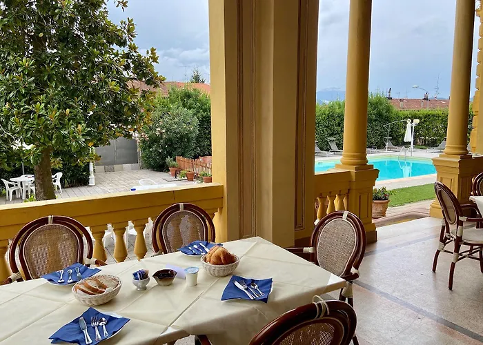 Moorings 3* Barga